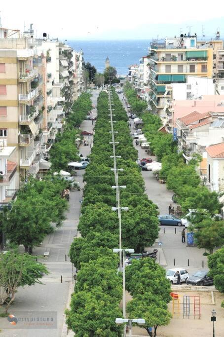 Theano'S Cozy & Quiet Lux Central Flat - Wifi & Full Amenities Patras Exterior foto